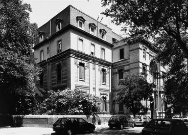 Instituto Oftálmico Nacional, José Urioste y Velada